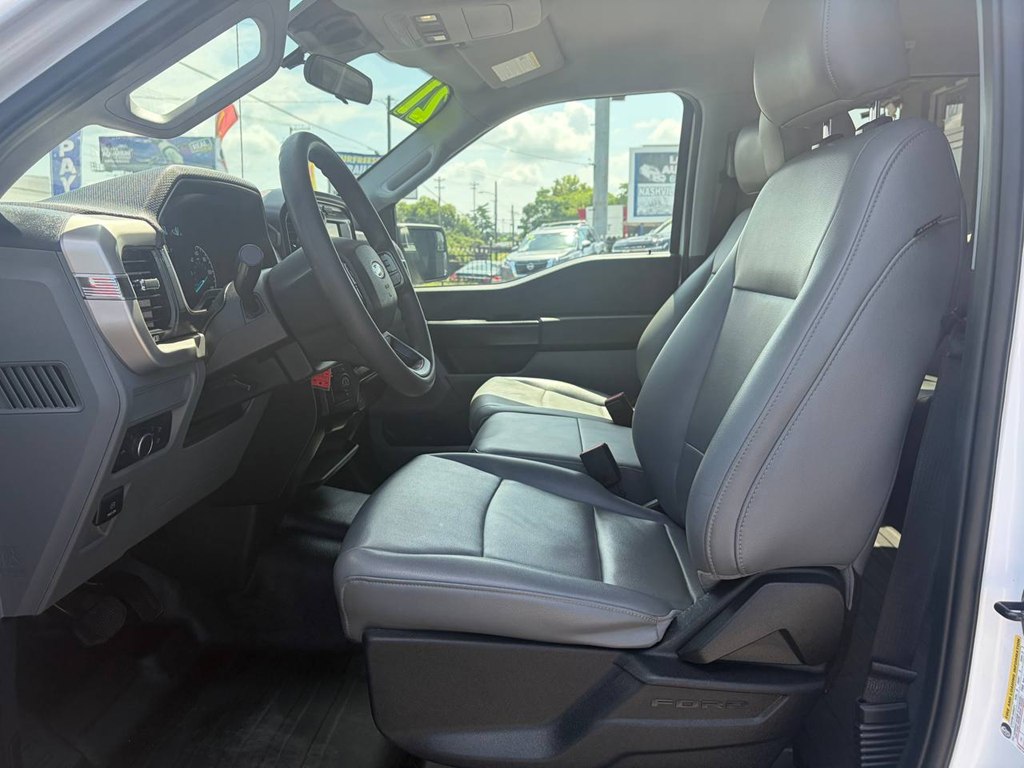 Photo 27 of this FORD F150