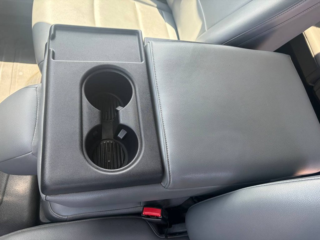 Photo 25 of this FORD F150