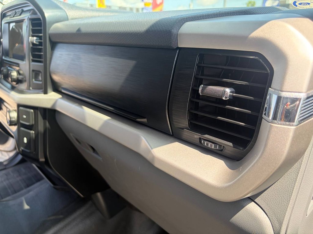 Photo 31 of this FORD F150