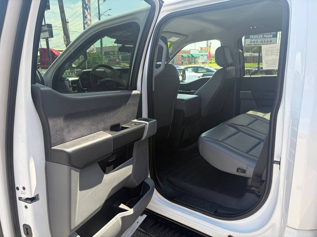 Photo 11 of this FORD F150