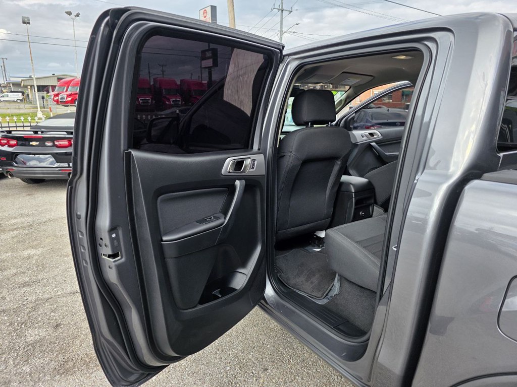 Photo 13 of this FORD RANGER
