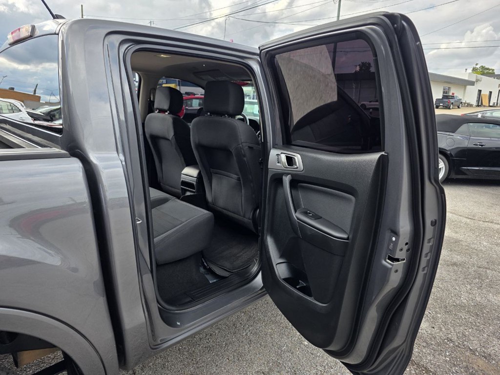 Photo 15 of this FORD RANGER