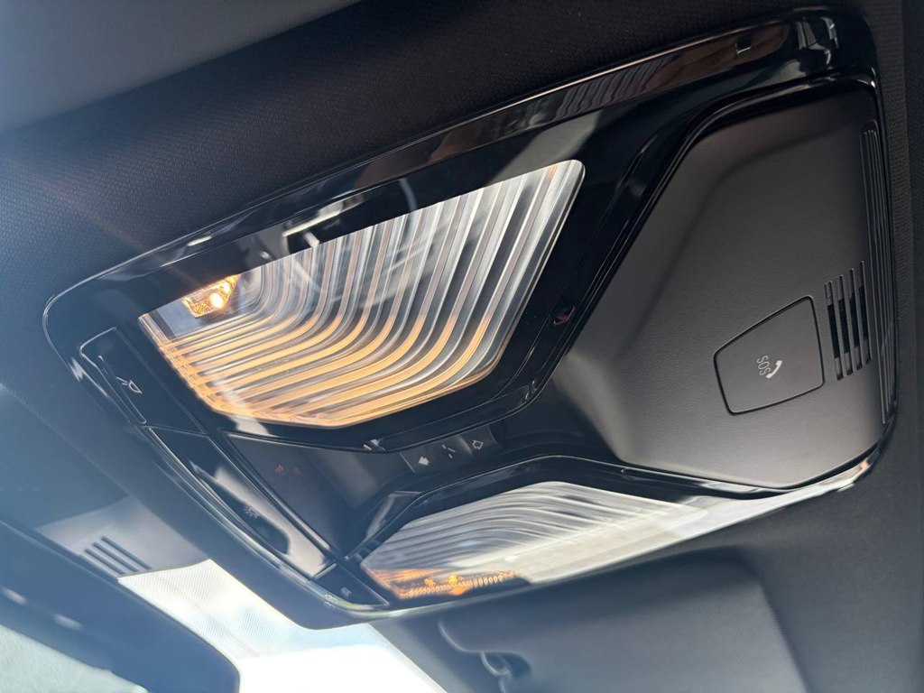 Photo 17 of this BMW 230I