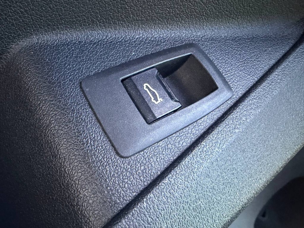 Photo 13 of this BMW 228I XDRIV