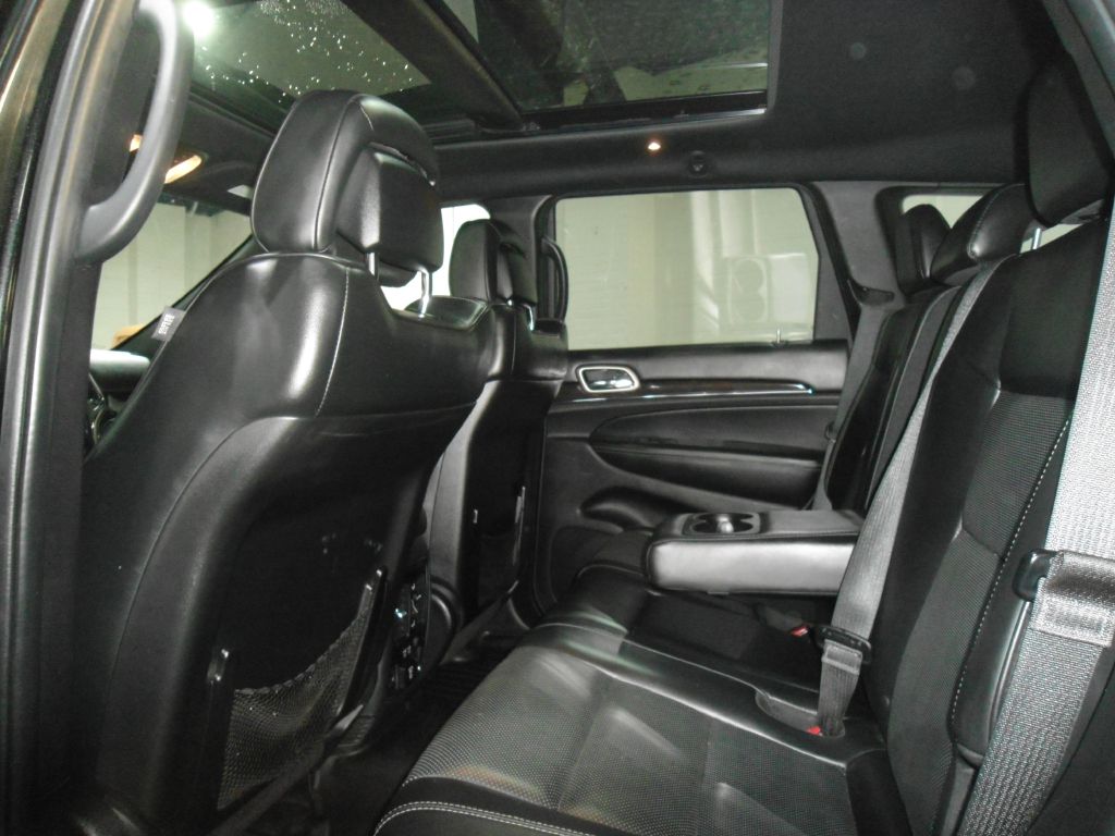 Photo 15 of this JEEP GRAND CHEROKEE