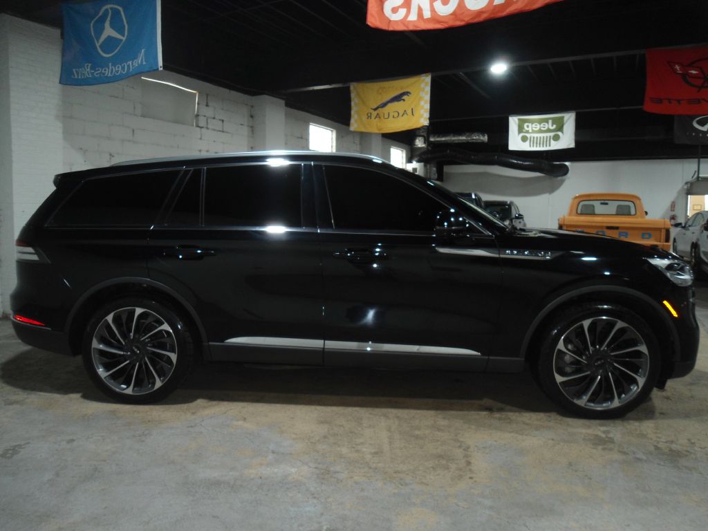Photo 5 of this LINCOLN AVIATOR