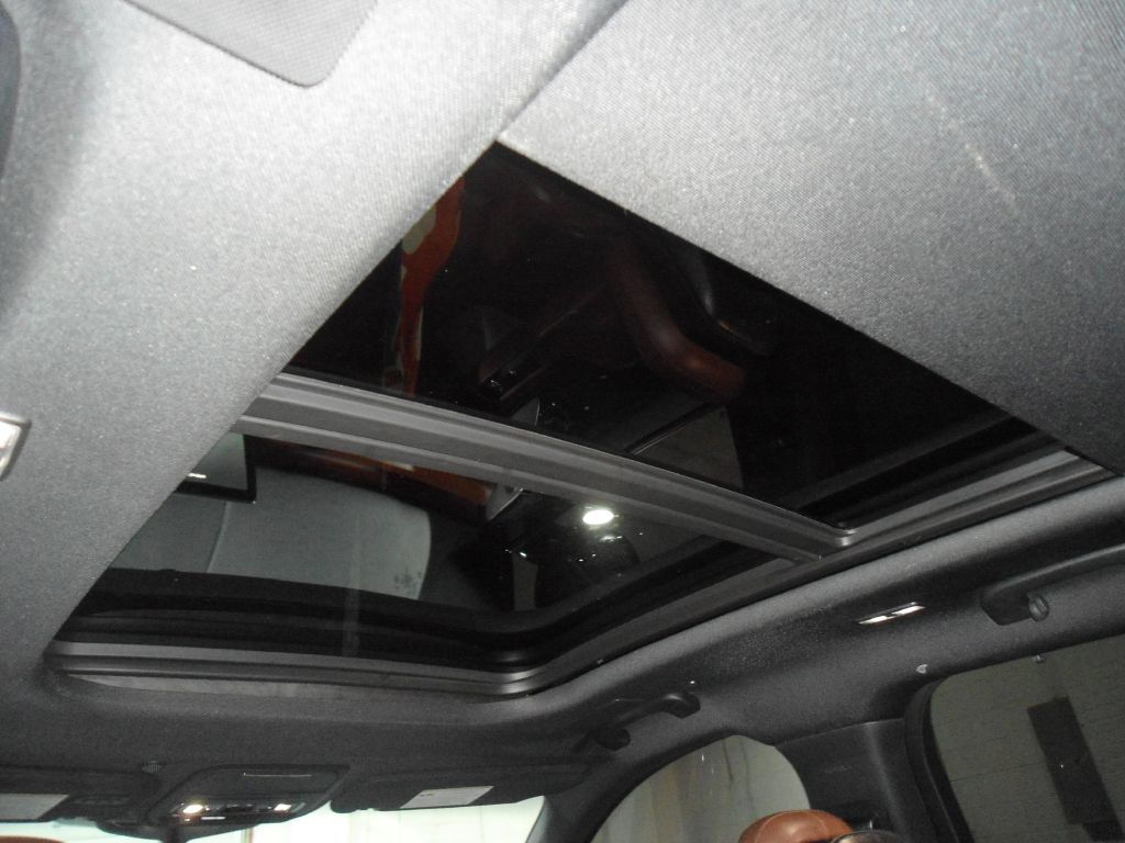 Photo 8 of this LINCOLN AVIATOR