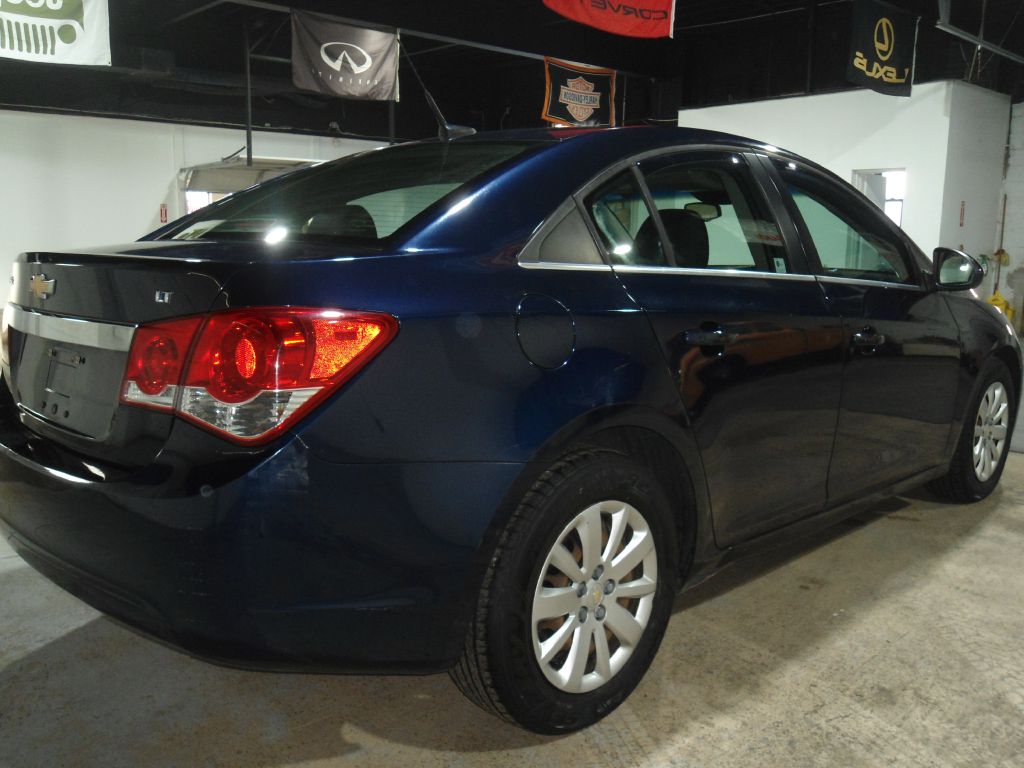 Photo 10 of this CHEVROLET CRUZE