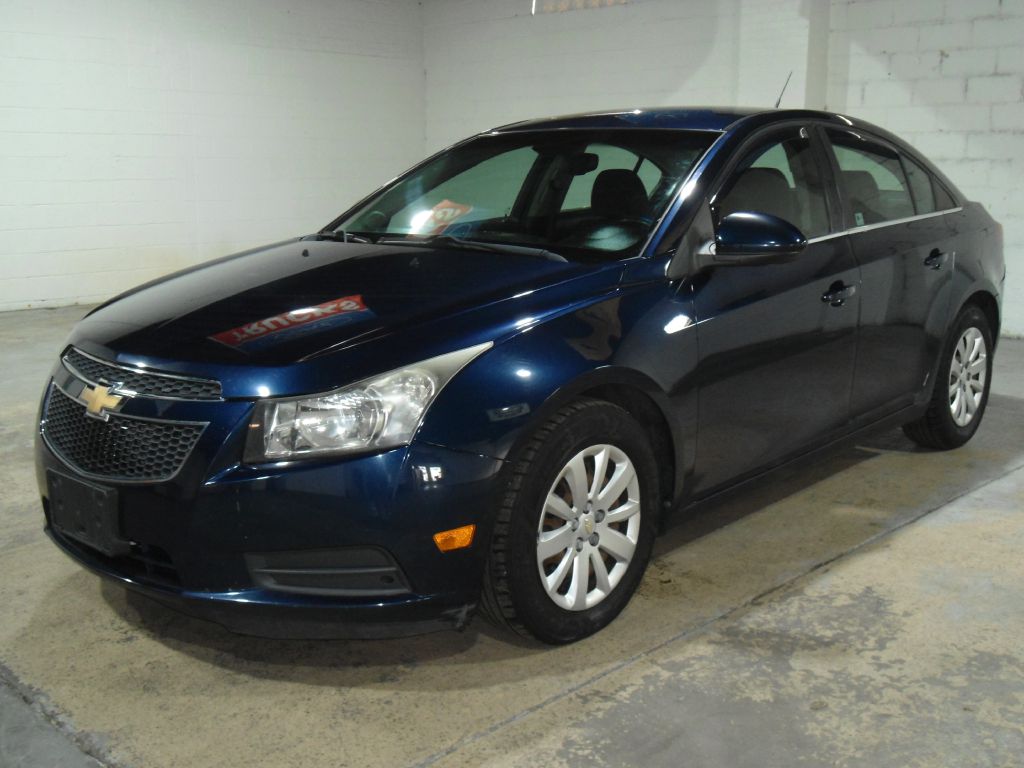 Photo 16 of this CHEVROLET CRUZE