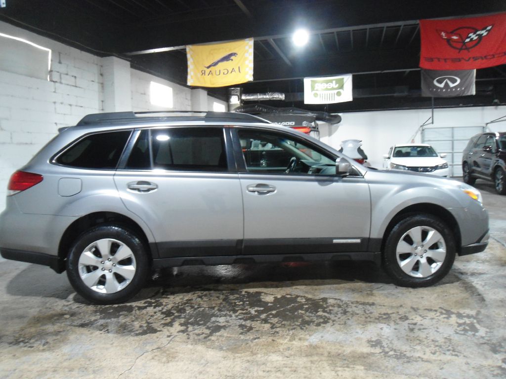 Photo 6 of this SUBARU OUTBACK
