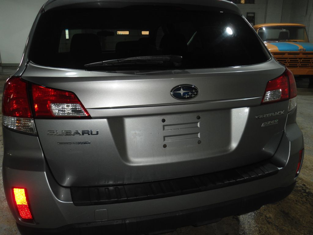 Photo 7 of this SUBARU OUTBACK