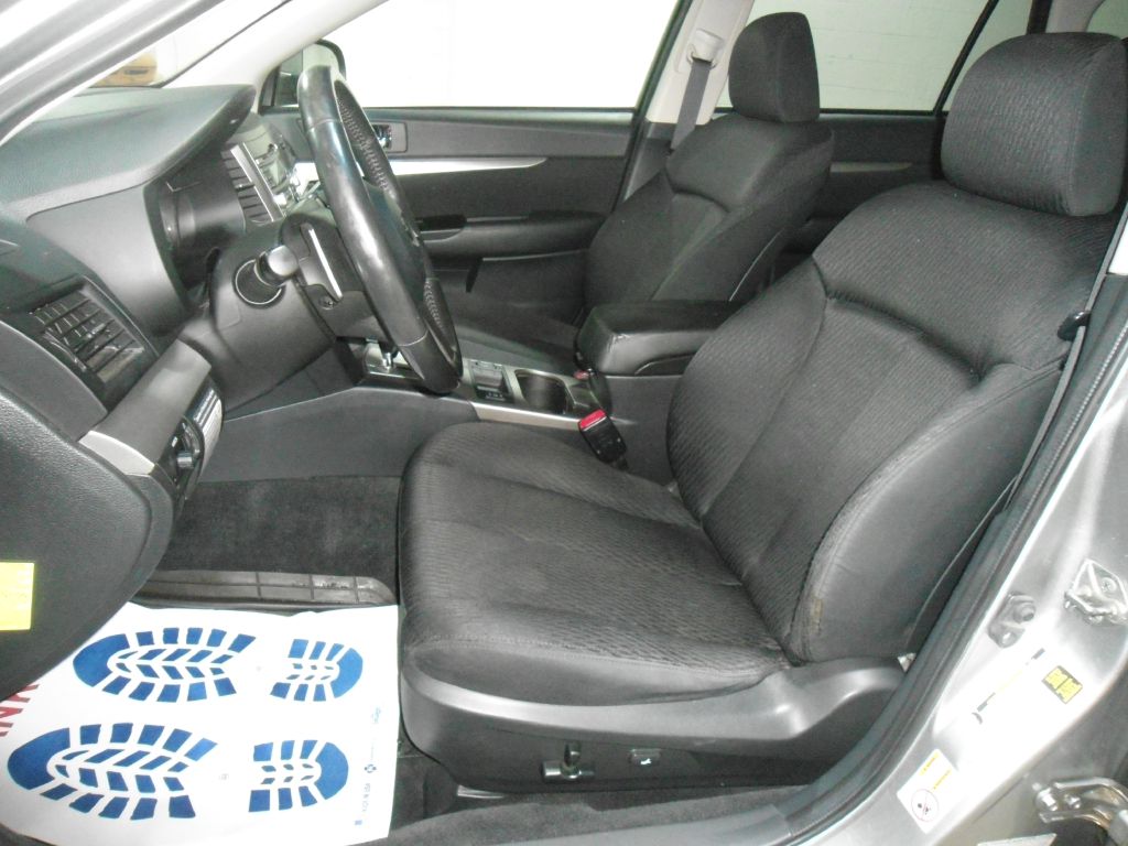 Photo 8 of this SUBARU OUTBACK