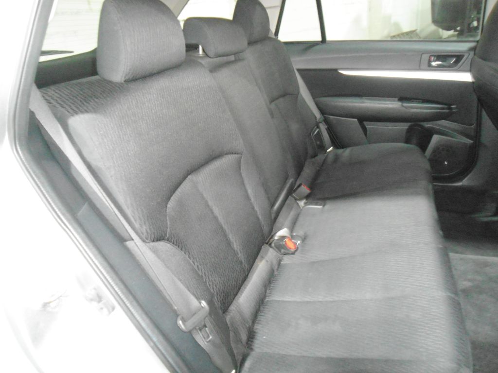 Photo 13 of this SUBARU OUTBACK