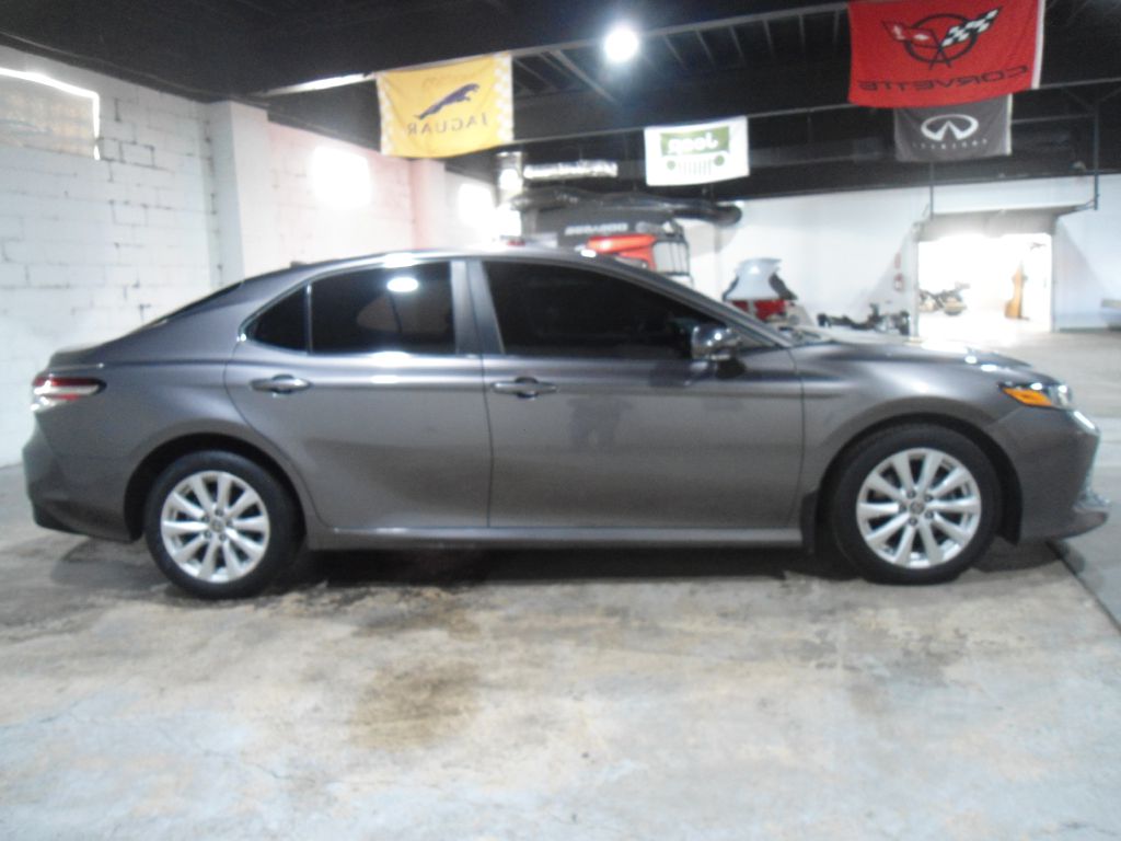 Photo 6 of this TOYOTA CAMRY
