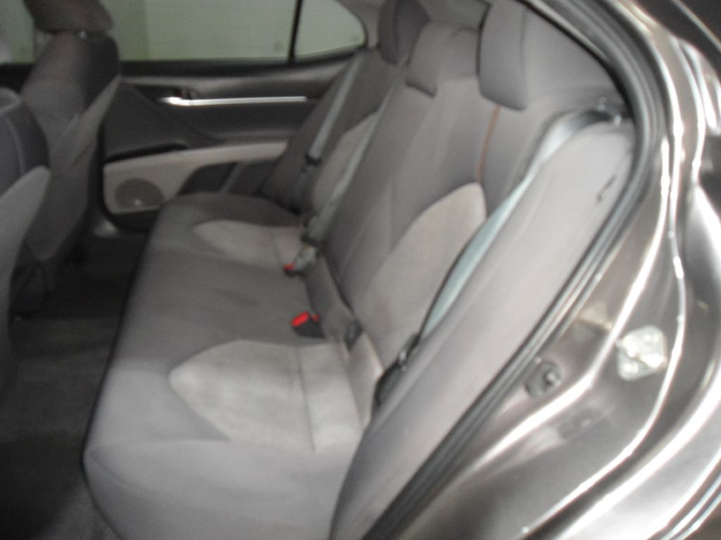 Photo 12 of this TOYOTA CAMRY