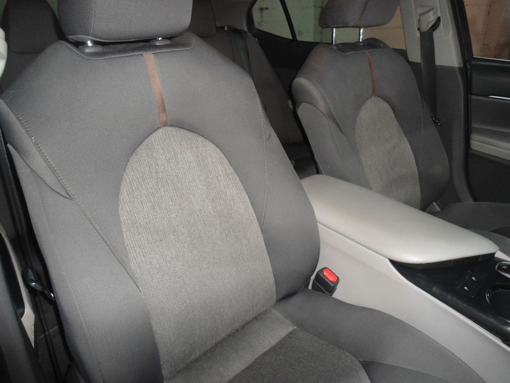 Photo 16 of this TOYOTA CAMRY