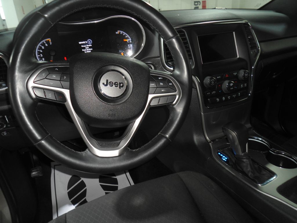 Photo 8 of this JEEP GRAND CHEROKEE