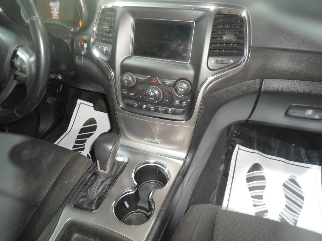 Photo 10 of this JEEP GRAND CHEROKEE