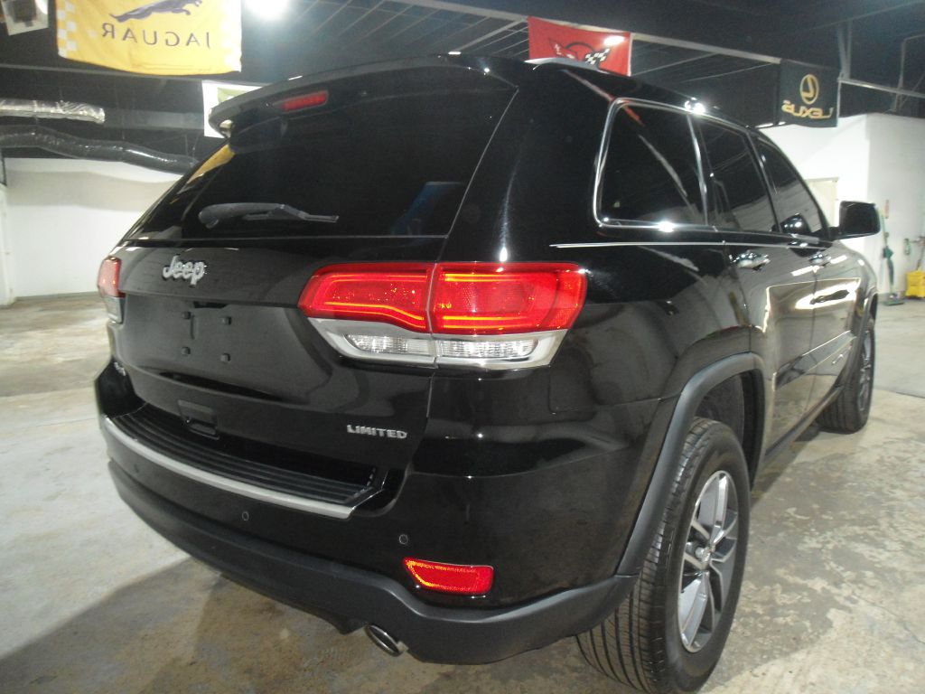 Photo 8 of this JEEP GRAND CHEROKEE