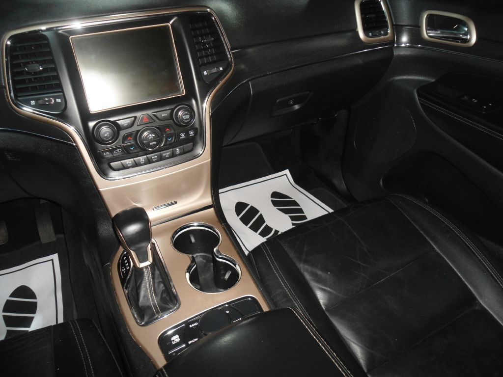Photo 12 of this JEEP GRAND CHEROKEE