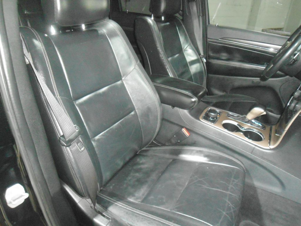 Photo 15 of this JEEP GRAND CHEROKEE