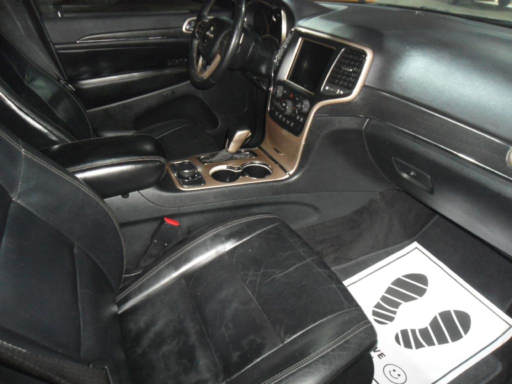 Photo 16 of this JEEP GRAND CHEROKEE