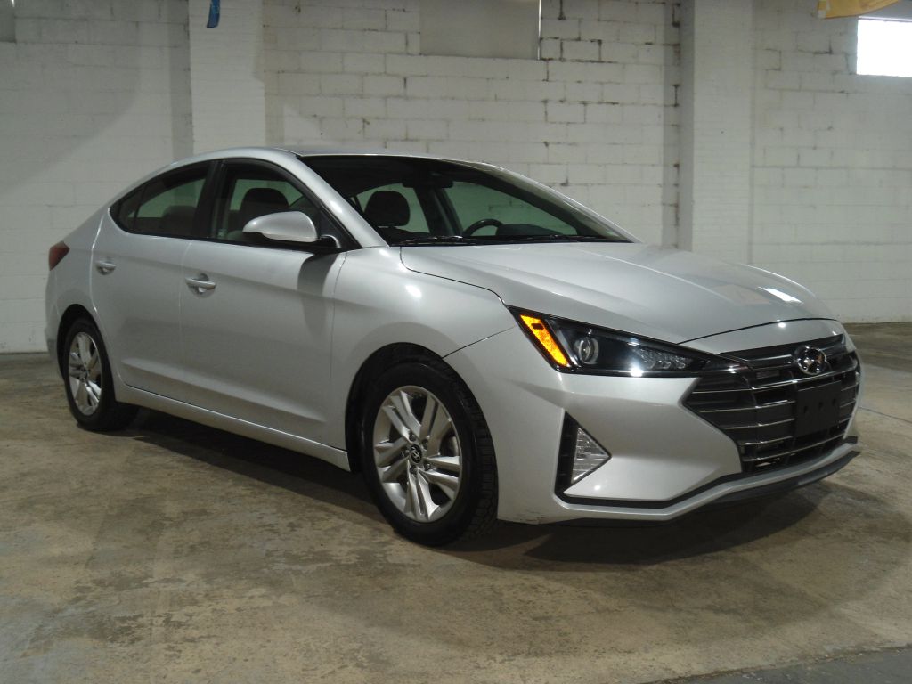 Photo 6 of this HYUNDAI ELANTRA