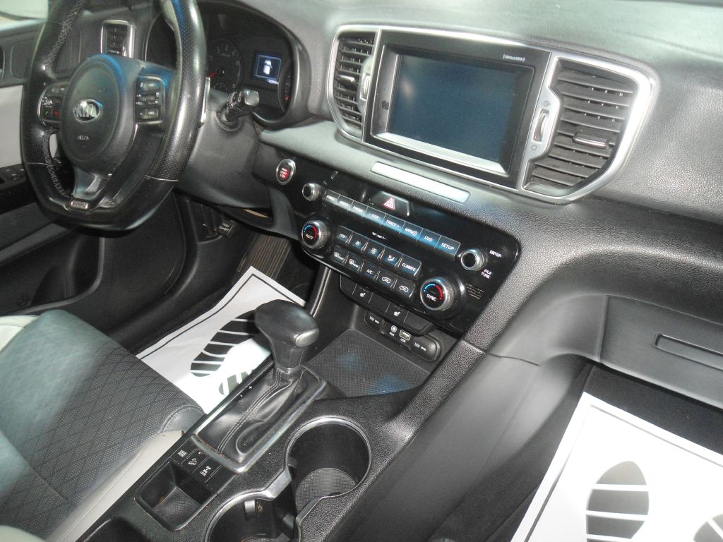 Photo 14 of this KIA SPORTAGE