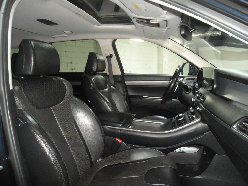 Photo 16 of this HYUNDAI PALISADE