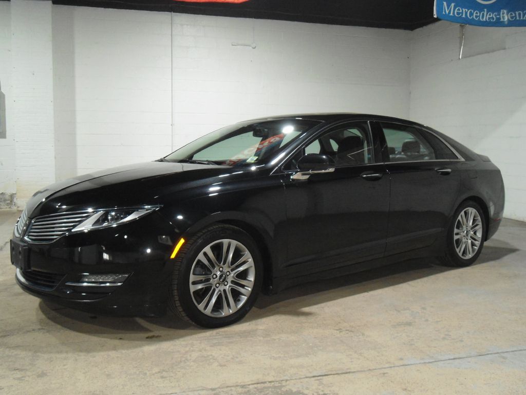 Photo 2 of this LINCOLN MKZ