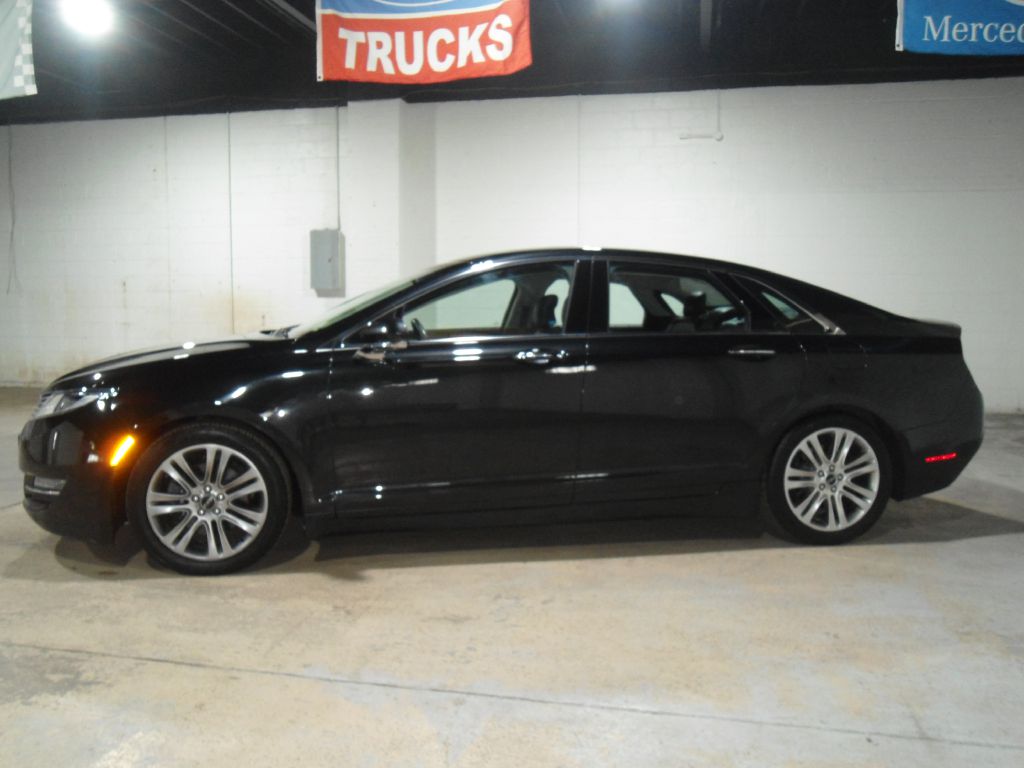 Photo 3 of this LINCOLN MKZ