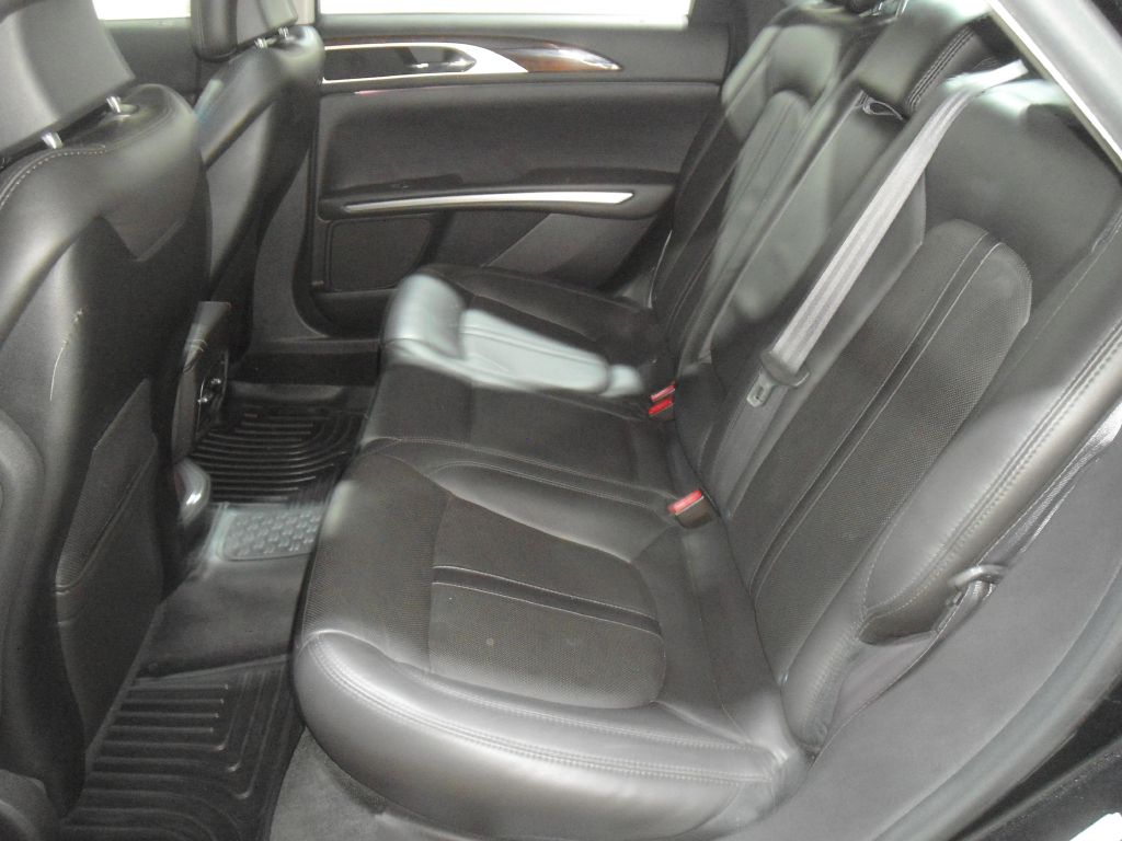 Photo 9 of this LINCOLN MKZ
