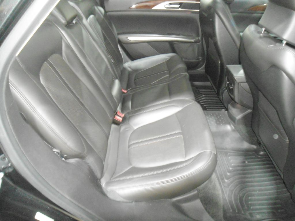 Photo 12 of this LINCOLN MKZ