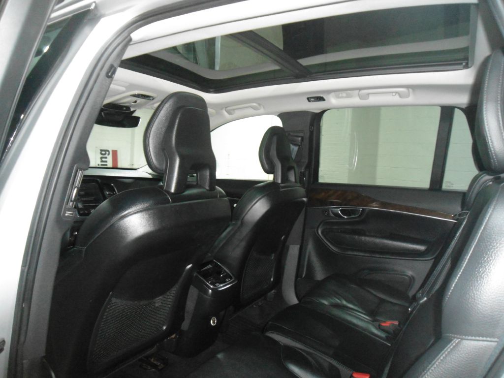 Photo 11 of this VOLVO XC90