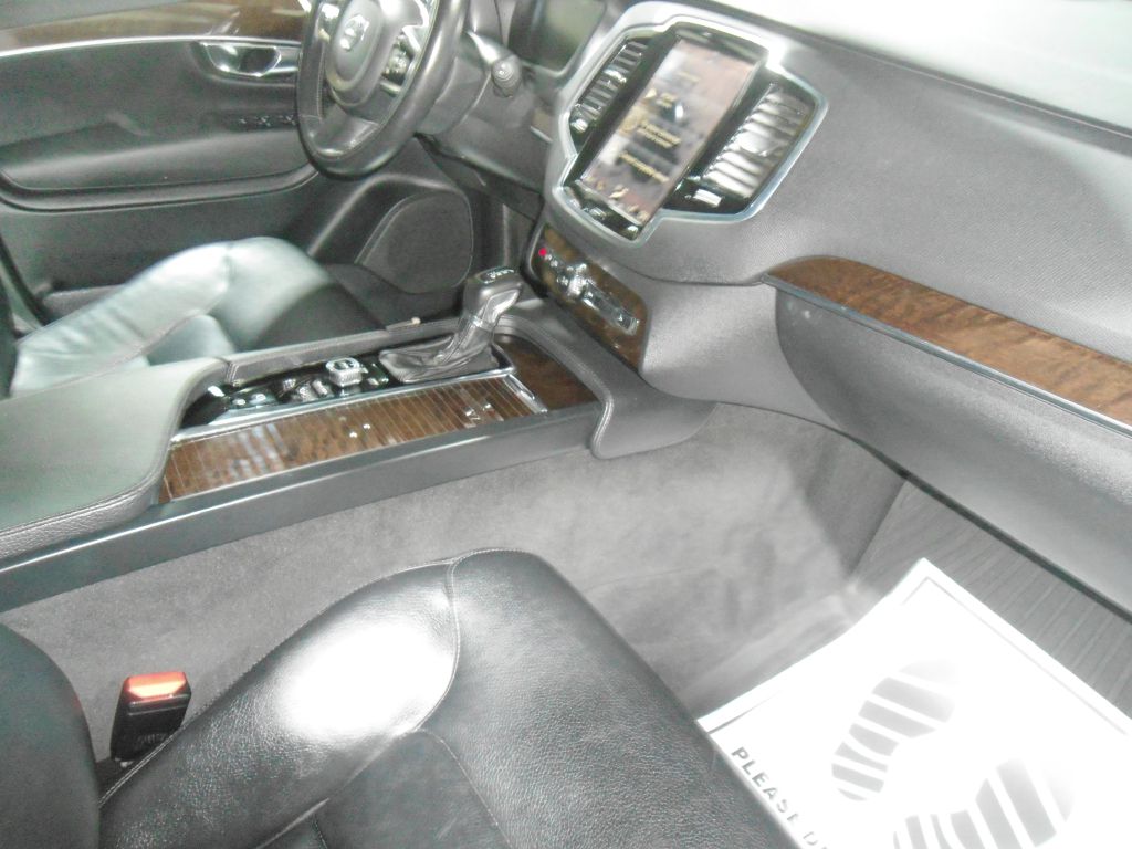 Photo 15 of this VOLVO XC90