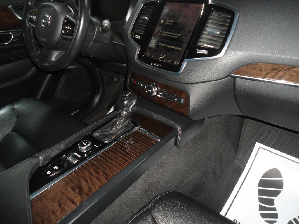 Photo 16 of this VOLVO XC90