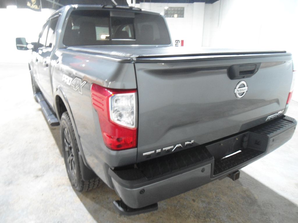 Photo 7 of this NISSAN TITAN