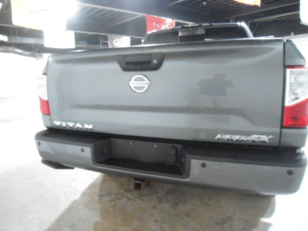 Photo 8 of this NISSAN TITAN