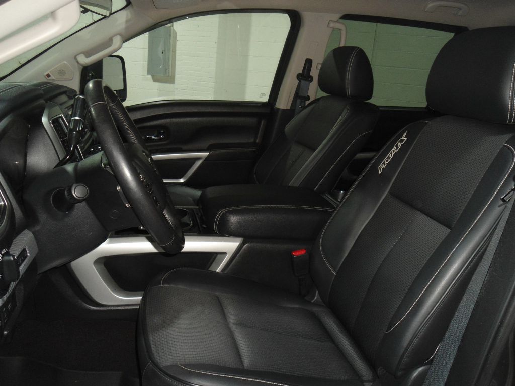 Photo 14 of this NISSAN TITAN
