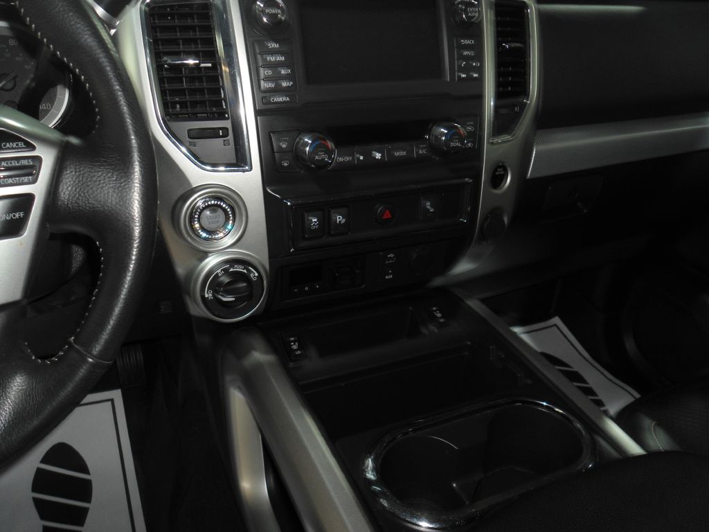 Photo 15 of this NISSAN TITAN