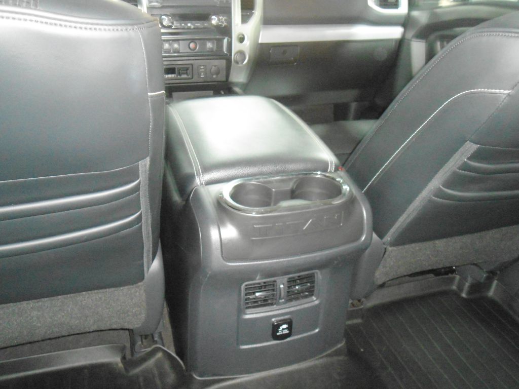 Photo 19 of this NISSAN TITAN
