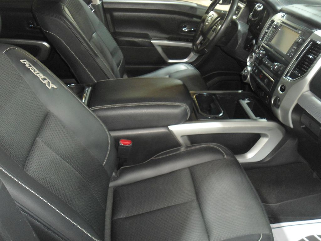 Photo 24 of this NISSAN TITAN