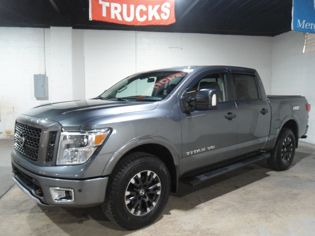 Photo 2 of this NISSAN TITAN
