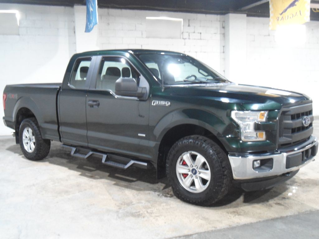 Photo 4 of this FORD F150