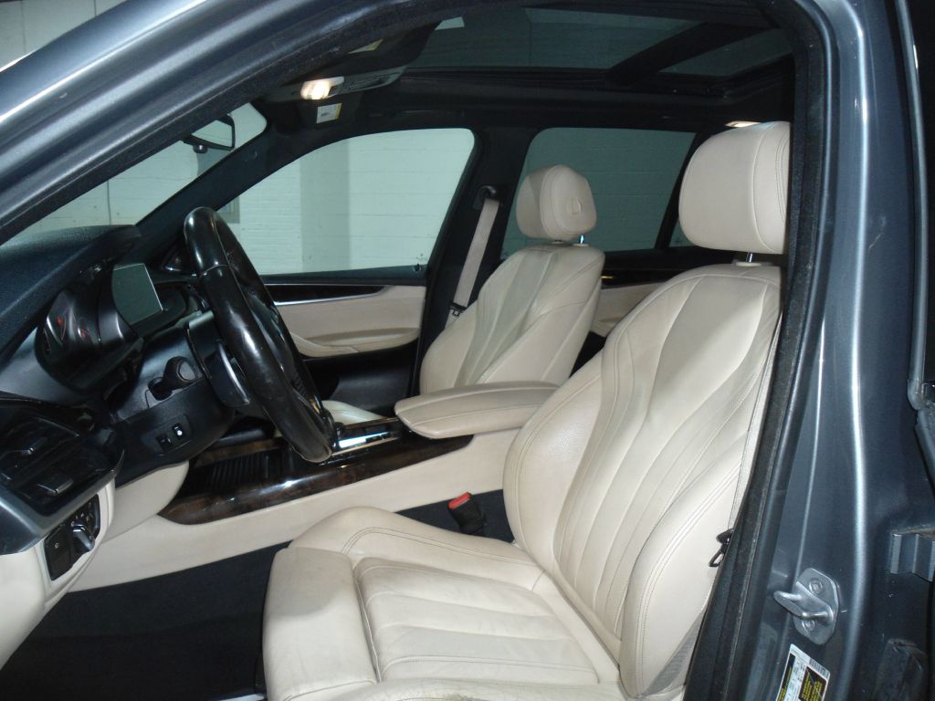 Photo 10 of this BMW X5