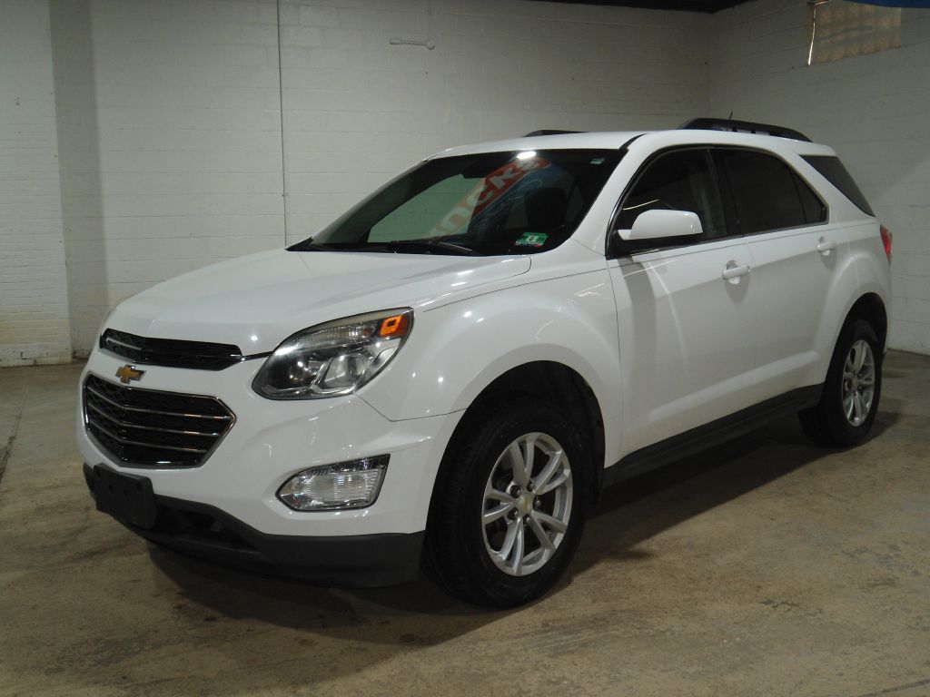 Photo 3 of this CHEVROLET EQUINOX