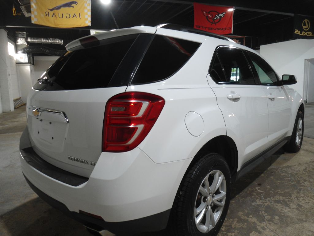 Photo 7 of this CHEVROLET EQUINOX