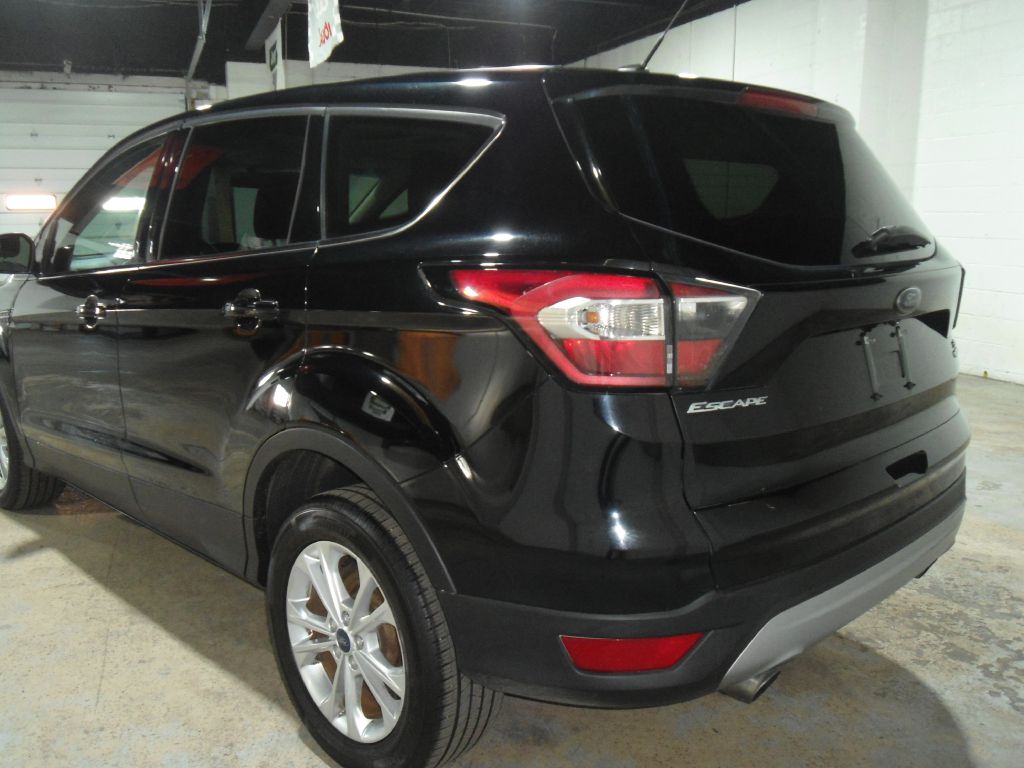 Photo 4 of this FORD ESCAPE