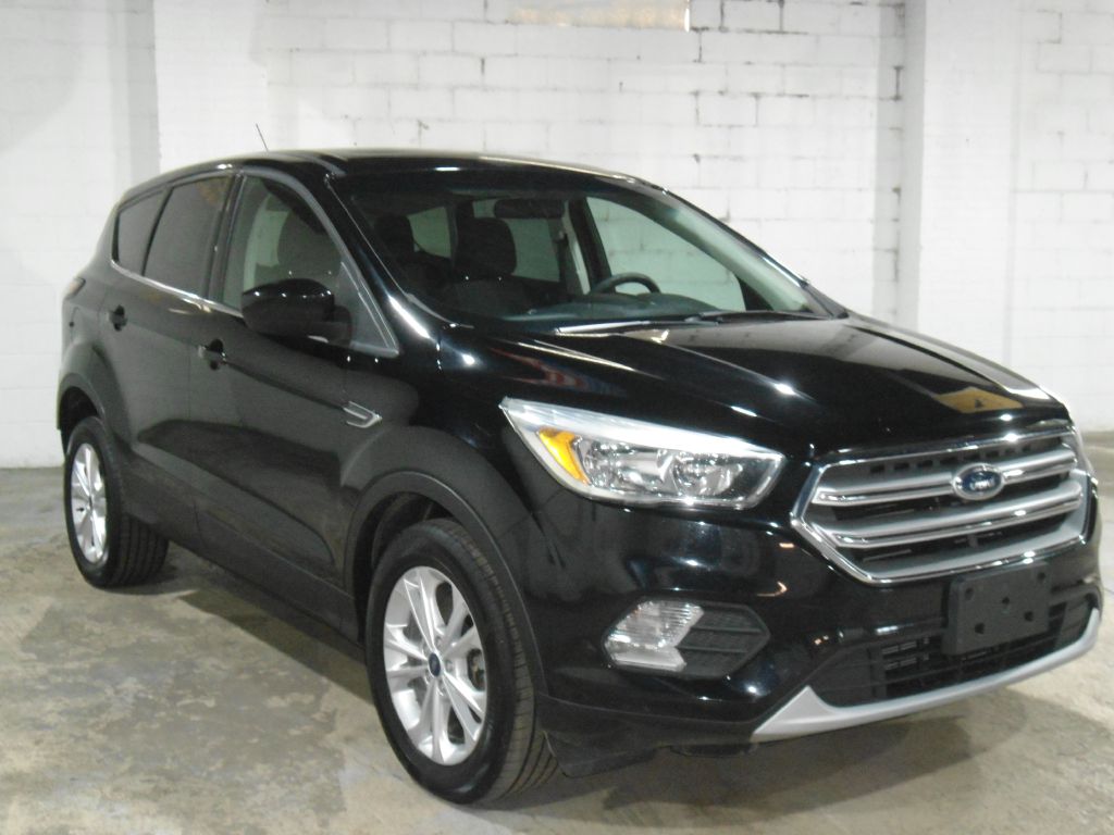 Photo 6 of this FORD ESCAPE