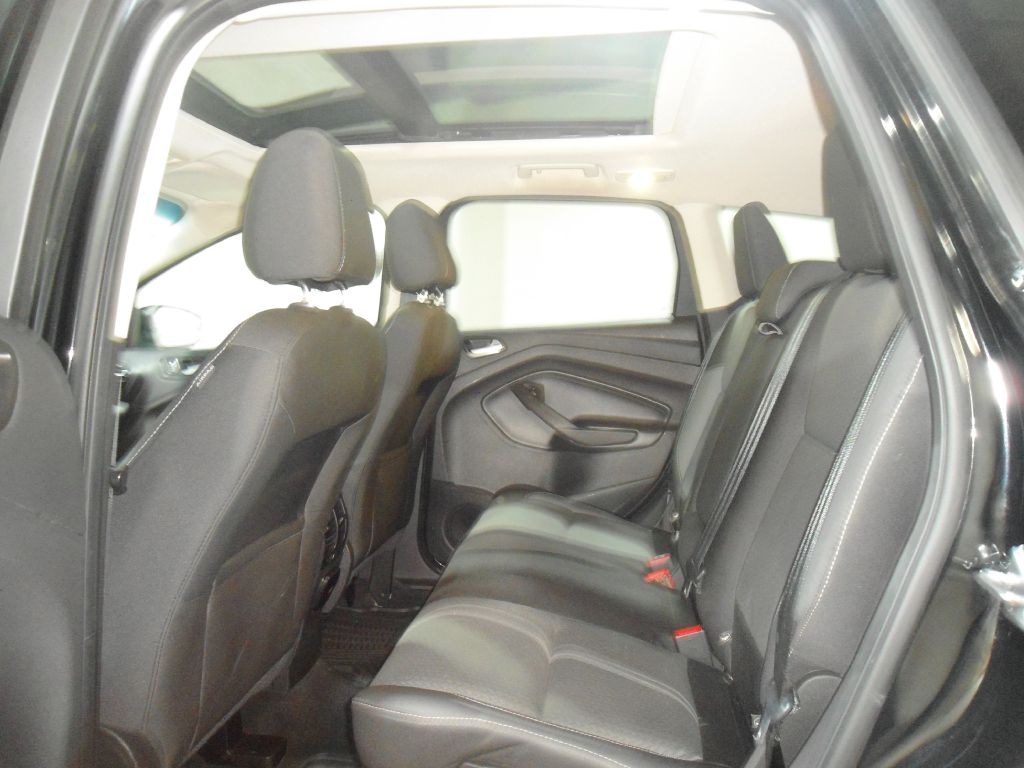 Photo 9 of this FORD ESCAPE